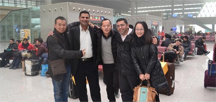 埃及客前來與我們簽訂合同